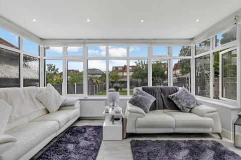 146 Meadow Walk, Epsom, KT19 0BA