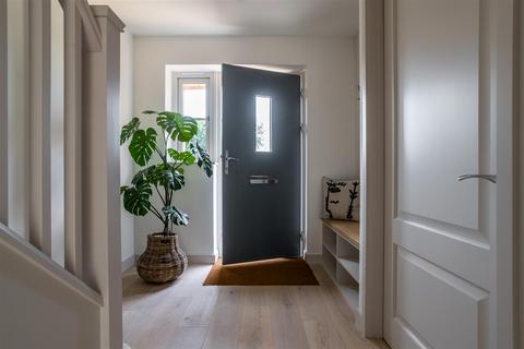 3 bedroom end of terrace house for sale, 3 Claytons Corner, Birdham