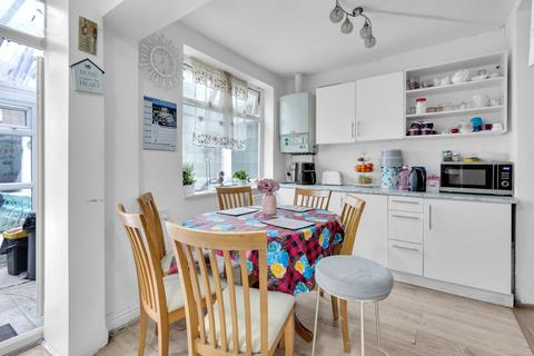 25 Langdon Road, London, E6 2QB