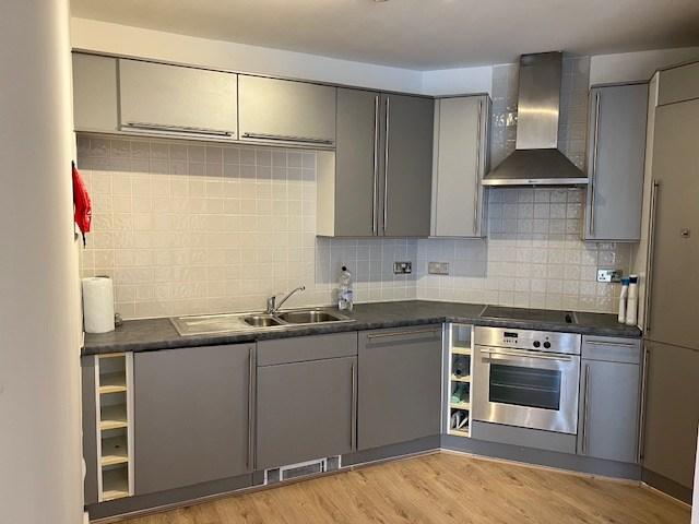 Luxury One Bedroom Apartment - Cardiff City Centr