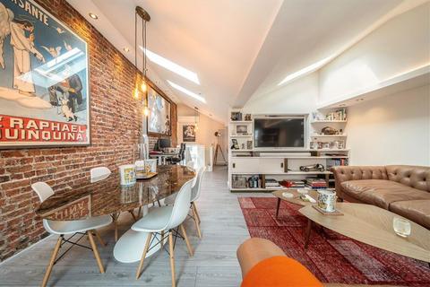 2 bedroom flat for sale, Warren Street, London W1T
