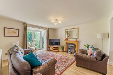 44 Station Road, Wressle, Selby, YO8 6ES