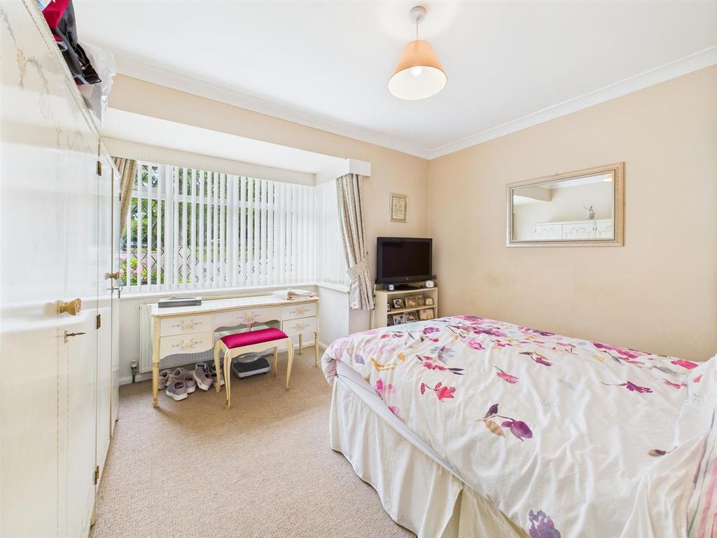 Bedroom: