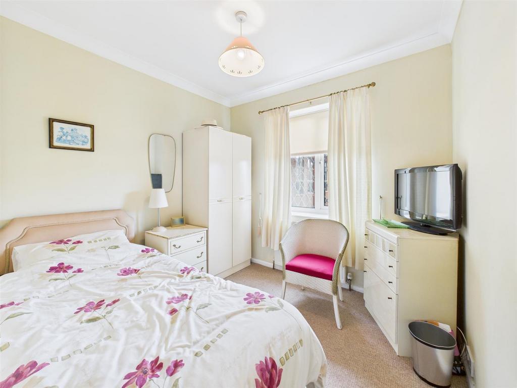 Bedroom: