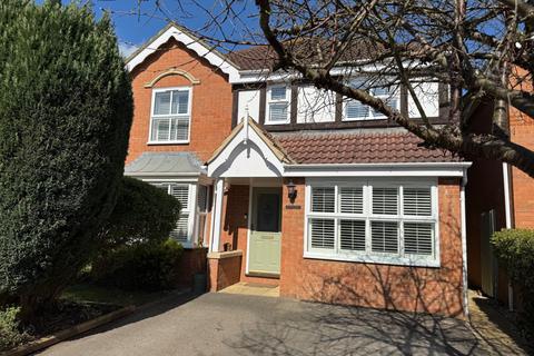 17 Danehurst Close, Egham, TW20 9PX