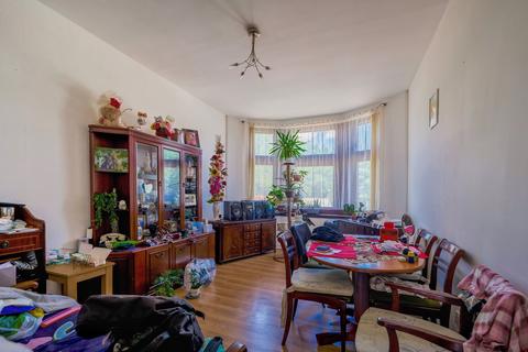 2 bedroom flat for sale, Tollcross Road, Glasgow G32