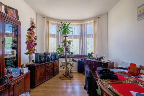 2 bedroom flat for sale, Tollcross Road, Glasgow G32
