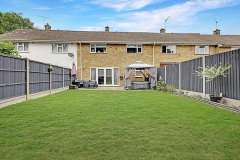 15 Battleswick, Basildon, SS14 3JZ