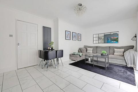 15 Battleswick, Basildon, SS14 3JZ