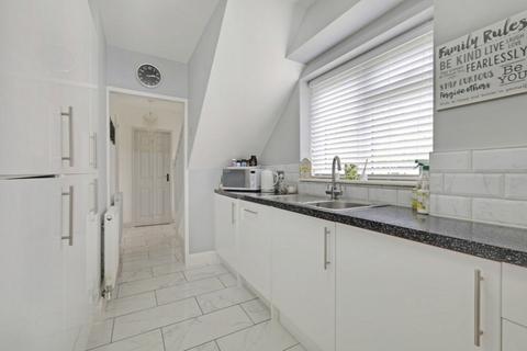 15 Battleswick, Basildon, SS14 3JZ