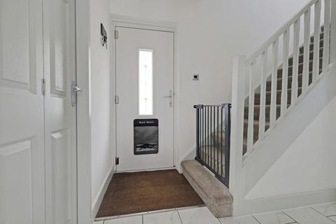 15 Battleswick, Basildon, SS14 3JZ