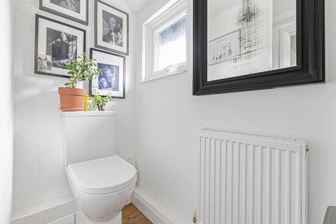 17 Commonside, Keston, BR2 6BP