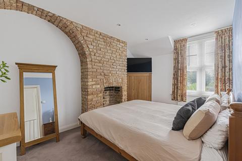 17 Commonside, Keston, BR2 6BP