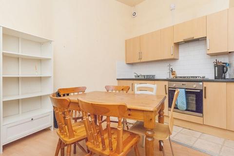 undefined, 1880L – East Preston Street, Edinburgh, EH8 9QA