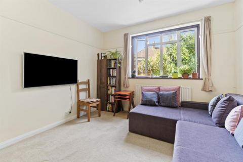 1 bedroom flat for sale, Helder Grove, London SE12