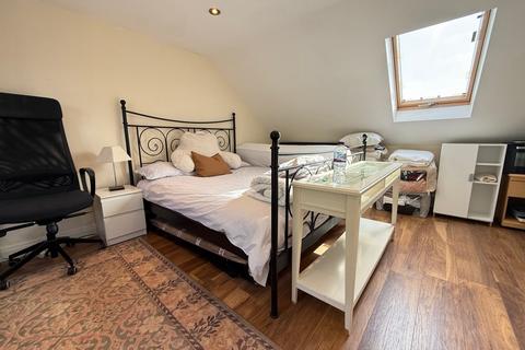 undefined, Eastcote Avenue, Greenford UB6