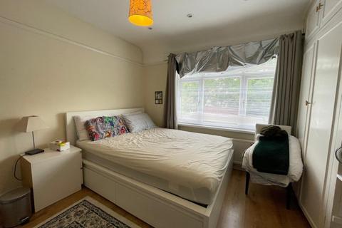 1 bedroom in a house share to rent, Eastcote Avenue, Greenford UB6