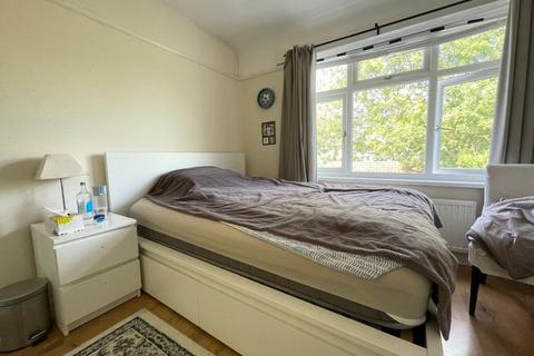 1 bedroom in a house share to rent, Eastcote Avenue, Greenford UB6