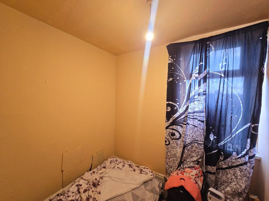 Photograph 13
