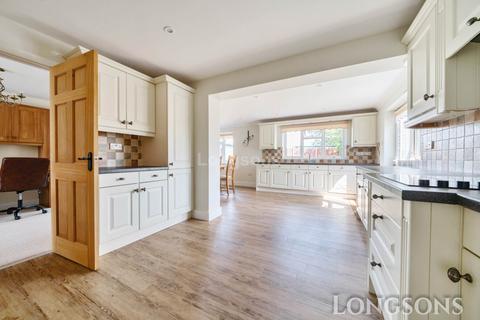 2 Bengeys Road, Necton, Swaffham, PE37 8LZ
