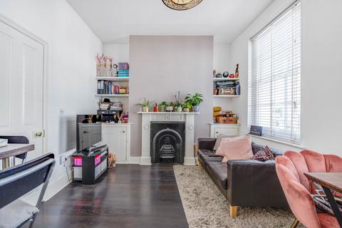 1 bedroom flat to rent, Warren Street, Fitzrovia, London, W1T