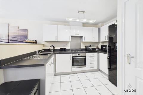 3 bedroom semi-detached house for sale, Saw Mill Way, Burton-On-Trent DE14