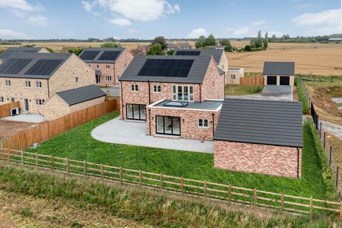 4 bedroom detached house for sale, Impressive Chain Free Detached Home within Award-Winning Development