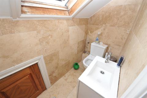 308 Killinghall Road, Bradford, BD2 4SE