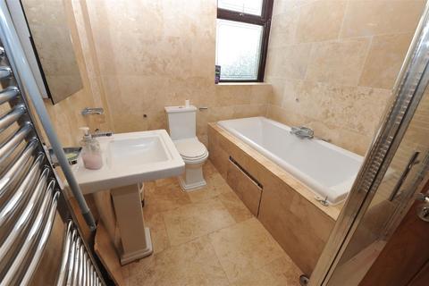 308 Killinghall Road, Bradford, BD2 4SE