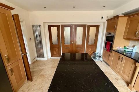 308 Killinghall Road, Bradford, BD2 4SE