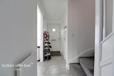 3 bedroom semi-detached house for sale, Randalls Drive, Crewe