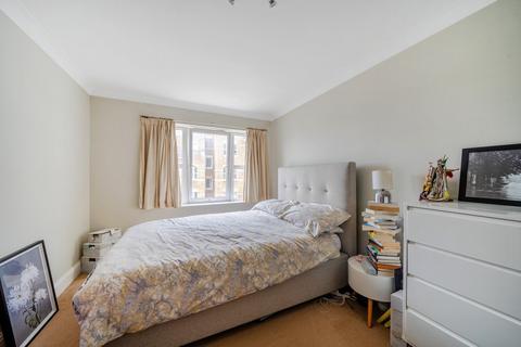 2 bedroom flat for sale, King & Queen Wharf, Rotherhithe Street, Surrey Quays, London, SE16