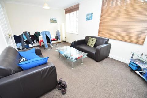 2 bedroom flat to rent, Harrison House - DH1
