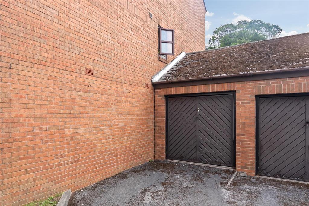 Parking/ garage