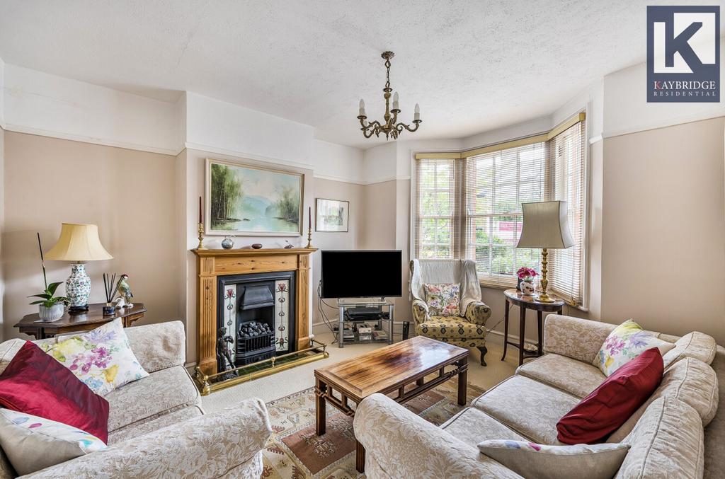 Elm Road, Epsom - KT17 2 EU
