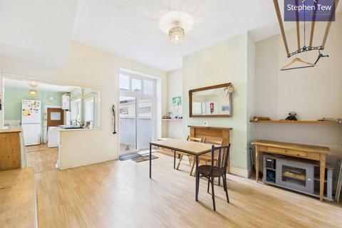 5 bedroom terraced house for sale, Shaw Road, Blackpool, FY1