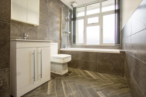1 bedroom flat to rent, Crockhamwell Road, Woodley, Reading, RG5