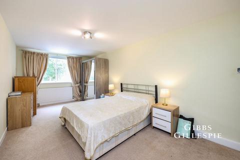 2 bedroom flat to rent, Leamington House, 23 Stonegrove, Edgware, HA8