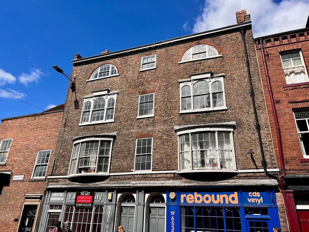 3c Gillygate 10.jpg