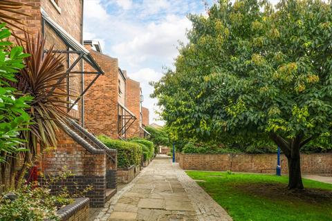 30 Prospect Place, London, E1W 3TJ