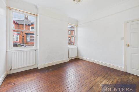3 bedroom end of terrace house for sale, Asquith Avenue, Scarborough