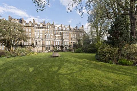 2 bedroom flat for sale, Airlie Gardens, London, W8