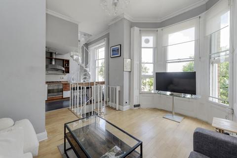 Airlie Gardens, London, W8