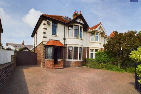 11 Windermere Road, Blackpool, FY4 2BX