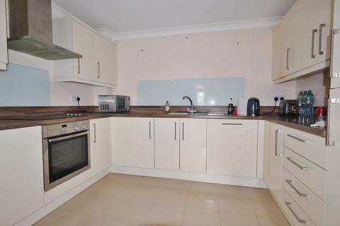 2 bedroom flat for sale, Robins Hill, St Johns Road, Hitchin