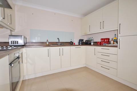 2 bedroom flat for sale, Robins Hill, St Johns Road, Hitchin