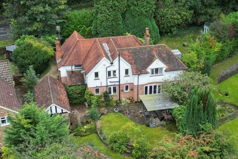 4 bedroom detached house for sale, Amersham Road, High Wycombe HP15