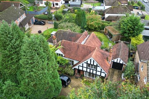 4 bedroom detached house for sale, Amersham Road, High Wycombe HP15