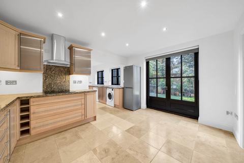 5 bedroom detached house to rent, Oaks Pavilion Mews, Oaks Avenue, Gipsy Hill, SE19