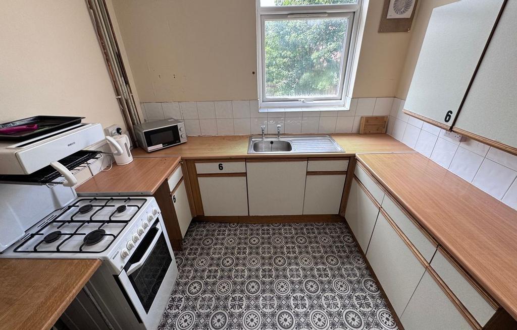 Communal Kitchen 2